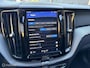 Volvo XC60 2.0 T6 Plug-in hybrid AWD 350 PK Plus Dark Trekhaak / Open Dak / Vol leder