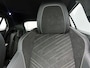 Peugeot e-2008 EV 156pk GT Avantage 54 kWh Automaat | 403km WLTP Actieradius | Navigatie | Camera v+a | Leder/Alcantara | Stoel elektrisch+verwarmd+massage | Full Led koplampen | Parkeersensoren v+a | Keyless | Adaptieve Cruise Control | Dodehoeksensor | DAB+ radio | Apple Carplay / Android Auto | Donker getint glas | 17" lichtmetalen velgen |