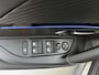 Peugeot e-2008 EV 156pk GT Avantage 54 kWh Automaat | 403km WLTP Actieradius | Navigatie | Camera v+a | Leder/Alcantara | Stoel elektrisch+verwarmd+massage | Full Led koplampen | Parkeersensoren v+a | Keyless | Adaptieve Cruise Control | Dodehoeksensor | DAB+ radio | Apple Carplay / Android Auto | Donker getint glas | 17" lichtmetalen velgen |