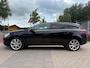 Volvo V60 1.6 T3 Momentum AIRCO CRUISE NAVI PDC TREKHAAK