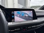 Volkswagen Golf Variant 1.5 eTSI R-Line In/Exterieur | Panorama | Full LED | IQ. Drive | CarPlay | Stuur-Stoelverwarming | Adaptive Cruise | Climate | Navigatie | Trekhaak | Sfeerverlichting