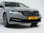Skoda Superb Combi 1.4 TSI iV Sportline | Leder/Alcantara | Trekhaak | Carbon | Memory | Sfeerlicht | Keyless | Adaptive Cruise