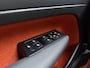 Volvo XC40 T5 262PK R-Design |  BLIS | Adapt. Cruise Control | Camera |Stoel/stuur verwarming | Getint Glas | Nubuck | Lava Orange tapijt |