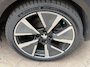 Peugeot e-208 EV GT 350 50 kWh Panorama Dak | Leder/Alcantara | Stoelverwarming | Parkeersensoren Rondom | Camera | Navigatie | Achteruitrijcamera | Airco (automatisch) | Cruise control adaptief met Stop&Go en stuurhulp