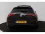 Mercedes-Benz CLA Shooting Brake 180 AMG Line (PANORAMADAK, SFEERVERLICHTING, STOELVERWARMING, CAMERA)