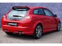 Volvo C30 2.5 T5 R-Design | Uniek! | Keyless Entry | Regensensor | Stoelverwarming | Bluetooth | 5 Cilinder | Parkeersensoren | Dealer onderhouden |  Bi-Xenon | High Performance Audio |