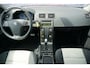 Volvo C30 2.5 T5 R-Design | Uniek! | Keyless Entry | Regensensor | Stoelverwarming | Bluetooth | 5 Cilinder | Parkeersensoren | Dealer onderhouden |  Bi-Xenon | High Performance Audio |