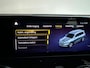 Mercedes-Benz GLB 200 AMG Pano|Carbon|Dodehoek|Stoelverwarming|Sfeer|Camera