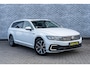 Volkswagen Passat Variant 1.4 TSI PHEV GTE Business | Plug-in Hybrid (PHEV) | Panoramadak | Trekhaak | Head-up Display | Dodehoekdetectie | Navigatie | Apple Carplay | Android Auto | Elektrische Achterklep | Keyless Entry | Achteruitrijcamera | Stoelverwarming voor en achter
