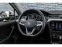 Volkswagen Passat Variant 1.4 TSI PHEV GTE Business | Plug-in Hybrid (PHEV) | Panoramadak | Trekhaak | Head-up Display | Dodehoekdetectie | Navigatie | Apple Carplay | Android Auto | Elektrische Achterklep | Keyless Entry | Achteruitrijcamera | Stoelverwarming voor en achter