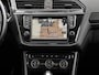 Volkswagen Tiguan 2.0 TDI 150 PK DSG 4Motion Highline | Virtual Cockpit | Trekhaak 2.500 kg | ACC | LED | Navigatie | Apple CarPlay/Android Auto | Sfeerverlichting | 19"