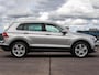 Volkswagen Tiguan 2.0 TDI 150 PK DSG 4Motion Highline | Virtual Cockpit | Trekhaak 2.500 kg | ACC | LED | Navigatie | Apple CarPlay/Android Auto | Sfeerverlichting | 19"