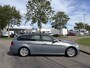 BMW 3-Serie Touring 318i Business Line 6-Bak 145 PK. Leuke inruilauto met nieuwe APK !!!