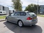 BMW 3-Serie Touring 318i Business Line 6-Bak 145 PK. Leuke inruilauto met nieuwe APK !!!
