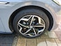 Volkswagen ID.3 First Plus 58 kWh / Navigatie / LED Matrix / LM 19 inch / Camera / Parkeersensoren / Steunhaak