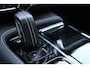 Volvo V60 T6 Automaat Plug-in hybrid AWD Plus Dark | Birch Light Metallic | Panoramadak | Elektrisch Verstelbare Stoelen Met Geheugen | Exterior Styling Kit | Diffusor Met 4-Pijps Uitlaatsierstukken | Getint Glas Achter | BLIS | Belettering Achterklep Zwart | Grille Zwart Incl. Embleem | 19-Inch Lichtmetalen Velgen R-Design | Keyless | Adaptieve Cruise Control | Pilot Assist | Nappa Leder/Open Grid Textiel Contourstoelen R-Design | Elektrische Achterklep Met Sensorsturing | Sportstuur | Stoelverwarming | Stuurverwarming | High Performance Audio | Achteruitrijcamera | Parkeersensoren Voor & Achter incl. Achteruitrijcamera |