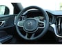 Volvo V60 T6 Automaat Plug-in hybrid AWD Plus Dark | Birch Light Metallic | Panoramadak | Elektrisch Verstelbare Stoelen Met Geheugen | Exterior Styling Kit | Diffusor Met 4-Pijps Uitlaatsierstukken | Getint Glas Achter | BLIS | Belettering Achterklep Zwart | Grille Zwart Incl. Embleem | 19-Inch Lichtmetalen Velgen R-Design | Keyless | Adaptieve Cruise Control | Pilot Assist | Nappa Leder/Open Grid Textiel Contourstoelen R-Design | Elektrische Achterklep Met Sensorsturing | Sportstuur | Stoelverwarming | Stuurverwarming | High Performance Audio | Achteruitrijcamera | Parkeersensoren Voor & Achter incl. Achteruitrijcamera |