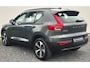 Volvo XC40 2.0 B3 Ultra Dark 19” Wielen - Panoramadak - Harman Kardon Audio - 360 Camera - R980 Interieur – Power seats met memory - Full led koplampen –Donkere hemel