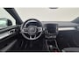 Volvo XC40 2.0 B3 Ultra Dark 19” Wielen - Panoramadak - Harman Kardon Audio - 360 Camera - R980 Interieur – Power seats met memory - Full led koplampen –Donkere hemel