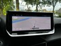 Peugeot 2008 1.2 PureTech 100PK Allure | KEYLESS ENTRY & START| DRAADLOZE TELEFOONLADER| LED| NAVIGATIE + APPLE CARPLAY/ANDROID AUTO| PARKEERSENSOREN| DAB|