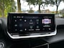 Peugeot 2008 1.2 PureTech 100PK Allure | KEYLESS ENTRY & START| DRAADLOZE TELEFOONLADER| LED| NAVIGATIE + APPLE CARPLAY/ANDROID AUTO| PARKEERSENSOREN| DAB|