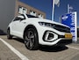 Volkswagen T-Roc 1.5 TSI 150PK Automaat R-Line Edition l ACC l BLISS l CAMERA l ECC l FULL-LED l NAVI l STOEL/STUUR VERW. l 18.000km
