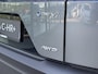 Toyota C-HR / C-HR+ EXECUTIVE AWD 77KWH NIEUW & DIRECT LEVERBAAR! PANO-DAK BLIND-SPOT PARK-SENSOREN 360° CAMERA STOEL/STUURVERW WARMTEPOMP EL-ACHTERKLEP