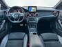Mercedes-Benz CLA 200 Amg Org NL Pano Uitlaatklep schakelbaar AMG Diffuser Apple carplay Night pakket Keyless Go