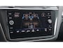 Volkswagen Tiguan 2.0 TSI 180pk DSG 4Motion 2x R-Line Virtual Cockpit Trekhaak 19inch LM ACC *NL Auto* 2200kg Trekgewicht!