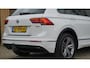 Volkswagen Tiguan 2.0 TSI 180pk DSG 4Motion 2x R-Line Virtual Cockpit Trekhaak 19inch LM ACC *NL Auto* 2200kg Trekgewicht!