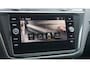 Volkswagen Tiguan 2.0 TSI 180pk DSG 4Motion 2x R-Line Virtual Cockpit Trekhaak 19inch LM ACC *NL Auto* 2200kg Trekgewicht!