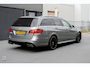Mercedes-Benz E-klasse Estate AMG 63 4MATIC / 1ste lak / 5.5 V8 Biturbo / 558 PK / Dealer onderhouden / Eén van de laatste échte AMG V8's.