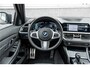 BMW 3-Serie 330e High Ex M-Sport Frozen / Glazen dak / Adaptief onderstel / Electrische stoelen /