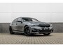BMW 3-Serie 330e High Ex M-Sport Frozen / Glazen dak / Adaptief onderstel / Electrische stoelen /