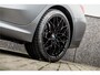 BMW 3-Serie 330e High Ex M-Sport Frozen / Glazen dak / Adaptief onderstel / Electrische stoelen /