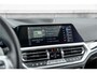 BMW 3-Serie 330e High Ex M-Sport Frozen / Glazen dak / Adaptief onderstel / Electrische stoelen /