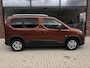 Peugeot Rifter 1.2 Puretech Allure L1 Rolstoelauto, Automaat, 3+1, Achteruitrijcamera, Climate control, Apple Carplay/Android Auto