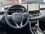 Toyota Corolla Cross 140 Hybrid Dynamic | Trekhaak, Parelmoer wit, Dodehoekherkenning, Parkeersensoren, Stoel + Stuurverwarming
