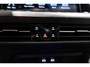Volkswagen Golf 1.5 eTSI R-Line 2020 DSG IQ PANO CAMERA VIRTUAL