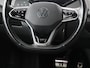 Volkswagen ID.3 First Max 58 kWh | SOH 92.0% | Panoramadak | Adaptive cruise | Stuur/stoel verwarming | Carplay | Camera | Sfeerverlichting | Trekhaak |