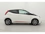 Toyota Aygo 1.0 VVT-i x-joy | Apple Carplay / Android Auto | Clima | Camera | 15 inch | Bluetooth | DAB | Privacy glas