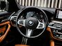 BMW 5-Serie Touring 530d 286pk M-Sport |Panorama|HUD|Laser|DEALER ONDH|20''|Standkachel|Stoel + Stuur Verw.|ACC|LaneAssist|Camera|