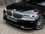 BMW 5-Serie Touring 530d 286pk M-Sport |Panorama|HUD|Laser|DEALER ONDH|20''|Standkachel|Stoel + Stuur Verw.|ACC|LaneAssist|Camera|