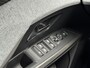 Peugeot E-3008 Allure 210pk 73 kWh | Apple Carplay/Android Auto | Panoramic Navigation pack | Adaptive cruisecontrol | Dodehoek bewaking | Rondomzicht camera | 19 inch lichtmetaal