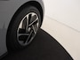 Volkswagen ID.3 First 58 kWh | Navigatie | Stoel- en stuurwielverwarming | Adaptieve cruise control | Parkeersensoren | Voorklimatisering | CarPlay | Sfeerverlichting |