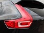 Volvo XC40 2.0 B4 Plus Black Edition Automaat / Panoramadak / 360* Camera / Trekhaak / 20" velgen / Verwarmd voorraam / Reservewiel