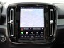 Volvo XC40 2.0 B4 Plus Black Edition Automaat / Panoramadak / 360* Camera / Trekhaak / 20" velgen / Verwarmd voorraam / Reservewiel