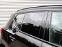 Volvo XC40 2.0 B4 Plus Black Edition Automaat / Panoramadak / 360* Camera / Trekhaak / 20" velgen / Verwarmd voorraam / Reservewiel