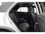 Volkswagen T-Roc 1.5 TSI 150pk DSG R-Line Business+ Black Style Trekhaak Camera IQ.Light Panoramadak Virtual Cockpit Navigatie