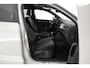 Volkswagen T-Roc 1.5 TSI 150pk DSG R-Line Business+ Black Style Trekhaak Camera IQ.Light Panoramadak Virtual Cockpit Navigatie